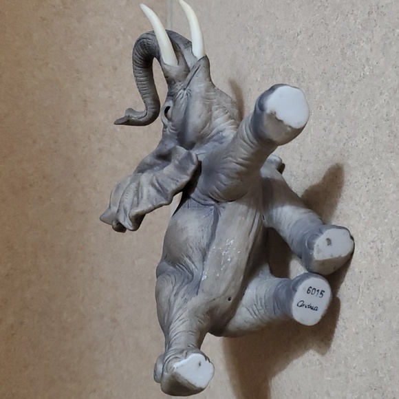 Andrea By Sadek Gray Elephant Figurine 6015 Grey Ceramic Safari Zoo Small Figure - Picture 5 of 6